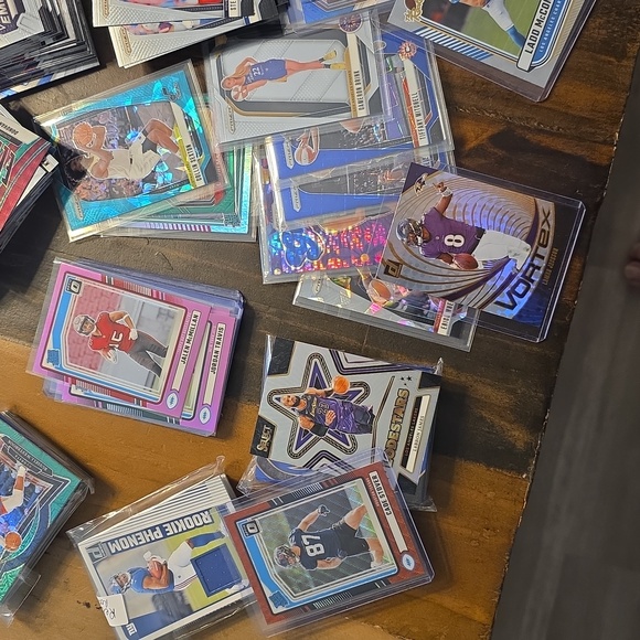 Assorted Sports Trading Cards Collection - Picture 3 of 5